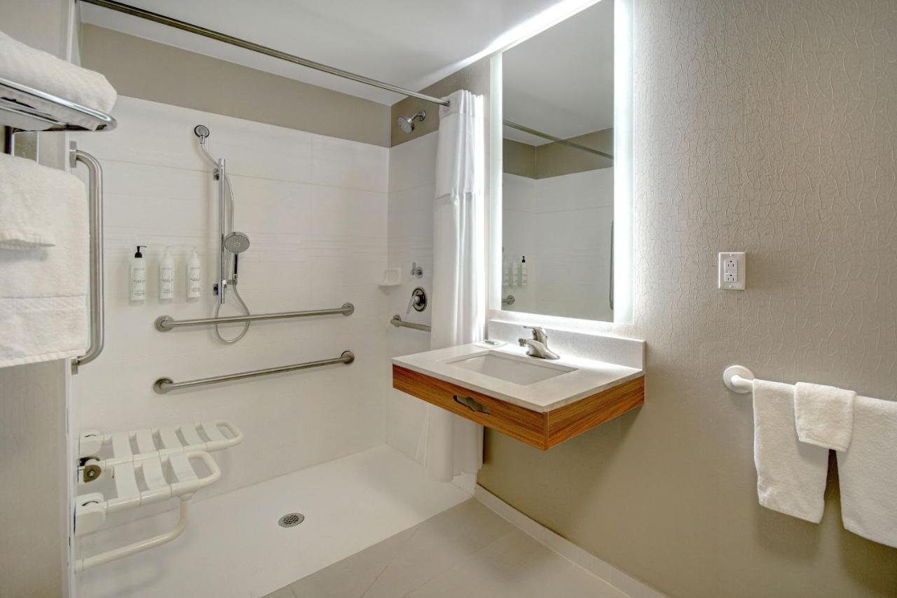 Kearsarge Springhill Suites Erie מראה חיצוני תמונה