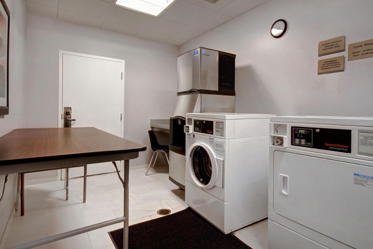 Kearsarge Springhill Suites Erie מראה חיצוני תמונה