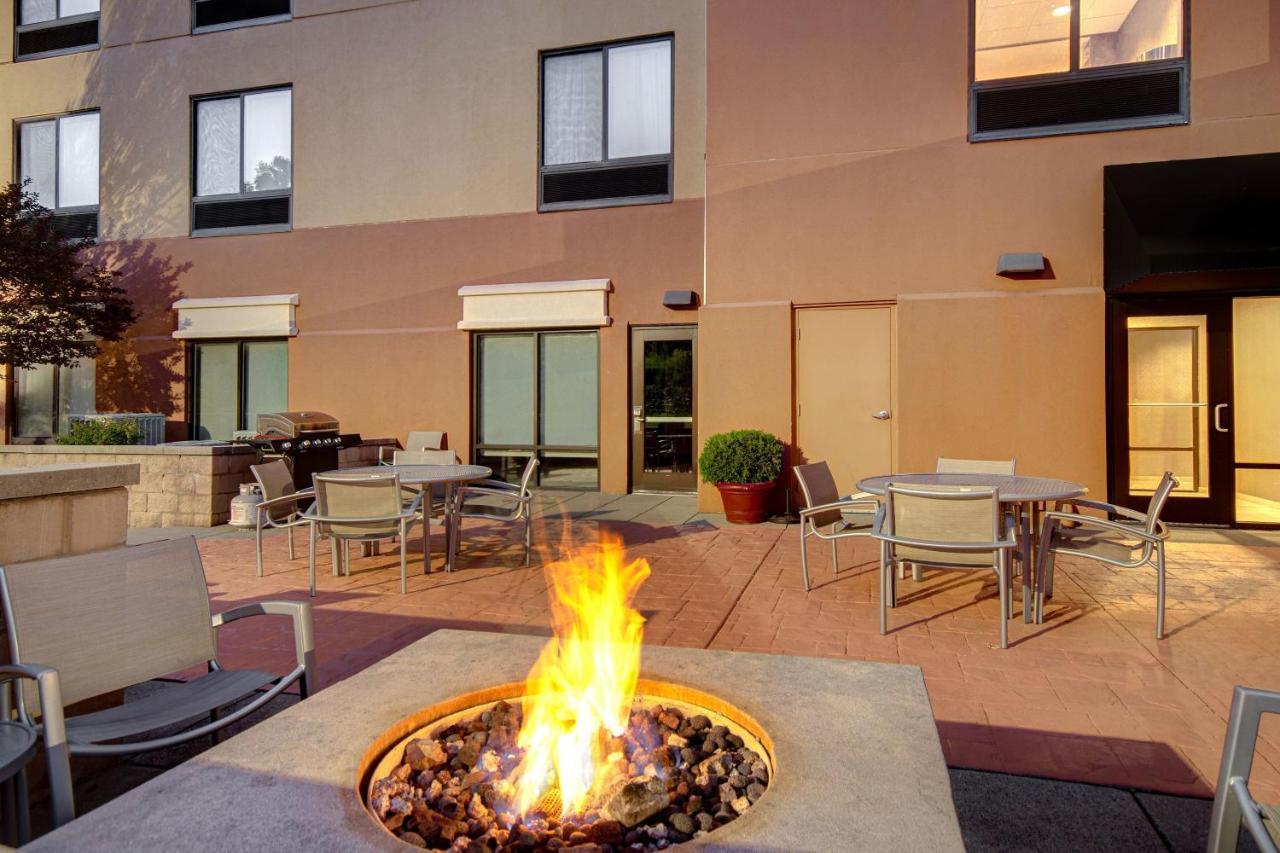 Kearsarge Springhill Suites Erie מראה חיצוני תמונה