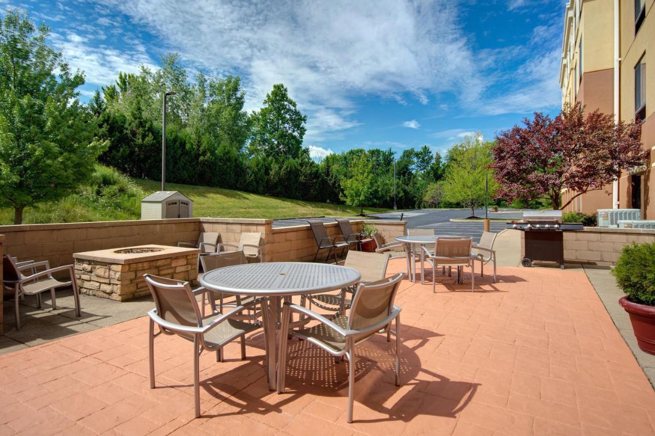 Kearsarge Springhill Suites Erie מראה חיצוני תמונה