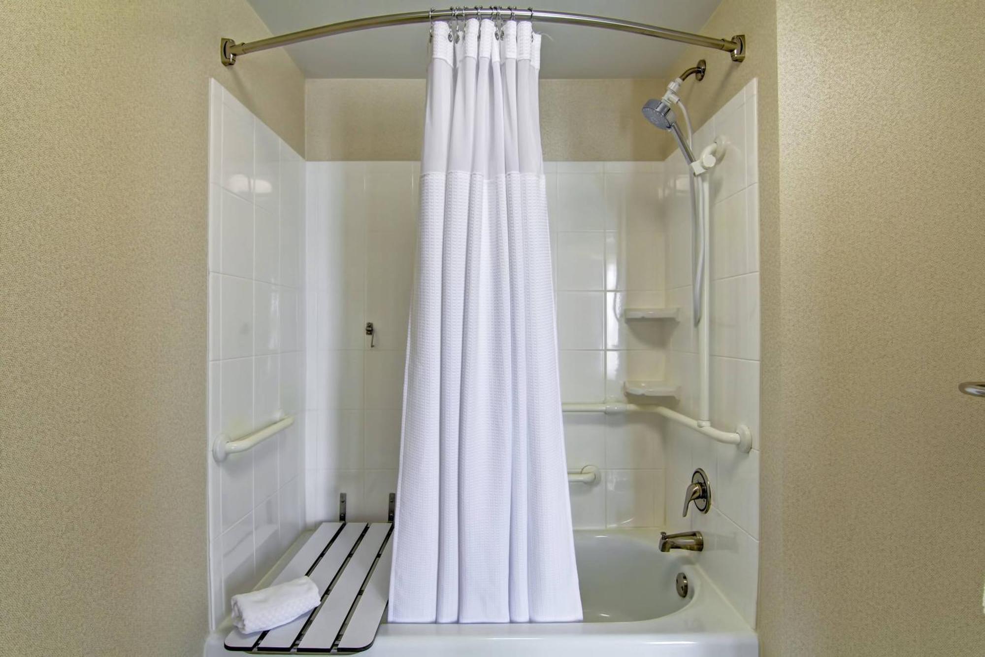 Kearsarge Springhill Suites Erie מראה חיצוני תמונה
