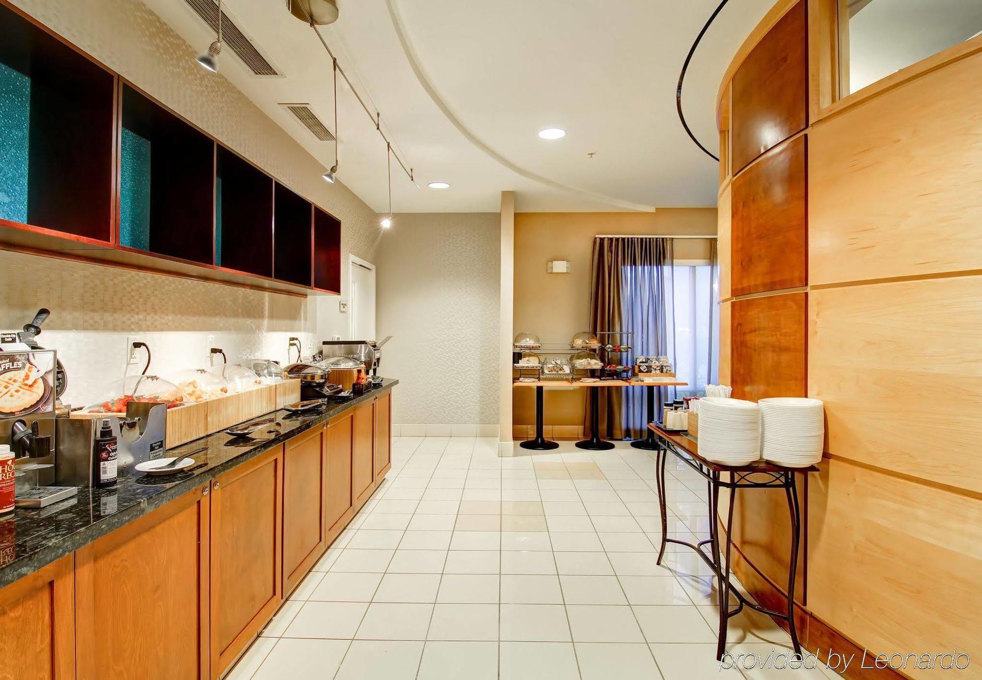 Kearsarge Springhill Suites Erie מראה חיצוני תמונה