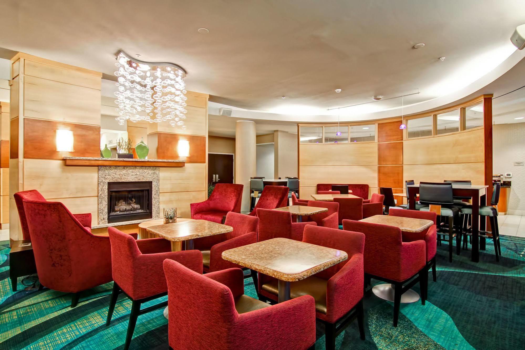 Kearsarge Springhill Suites Erie מראה חיצוני תמונה